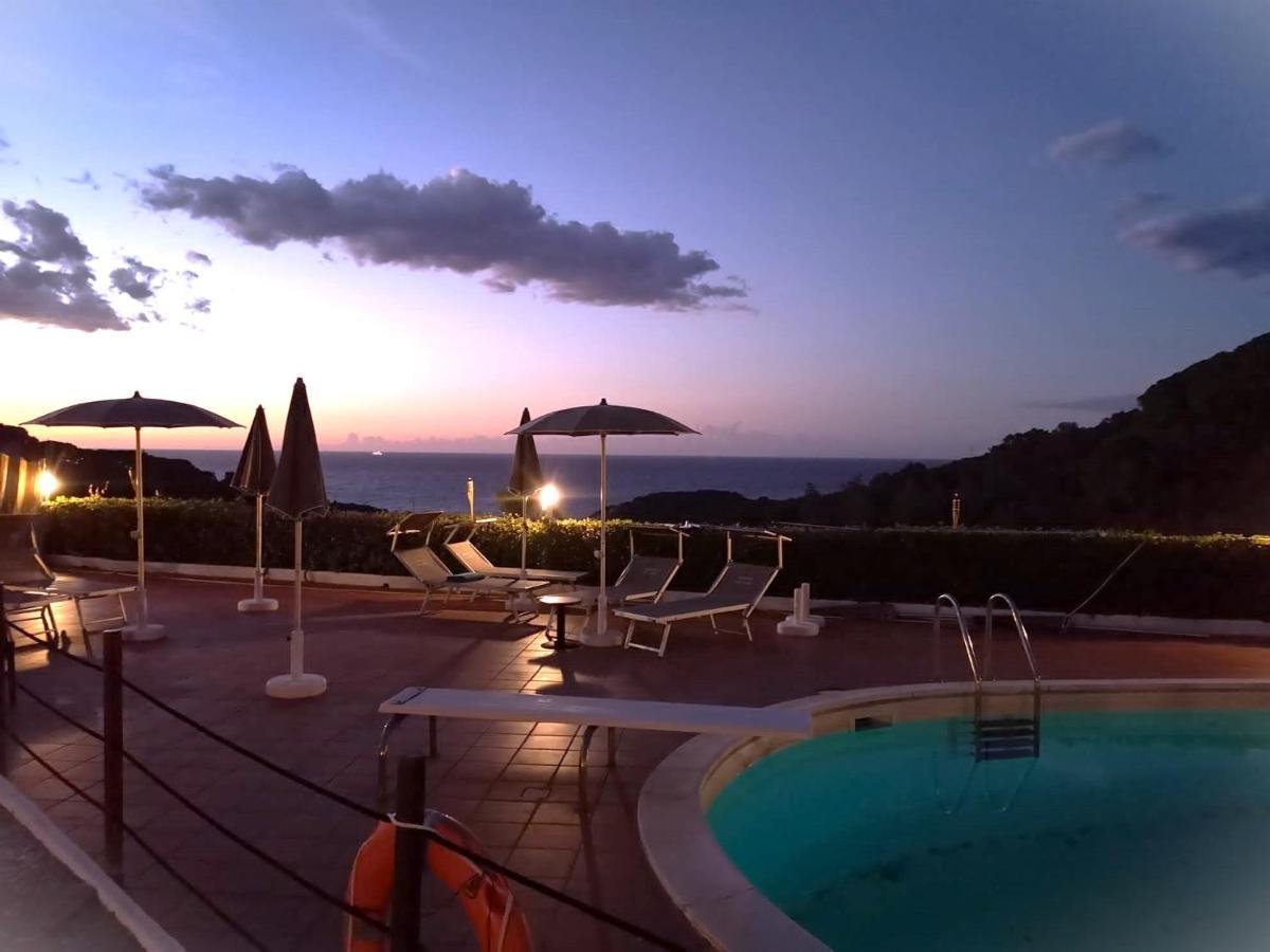 Hotel Horizon Elba Portoferraio Bagian luar foto