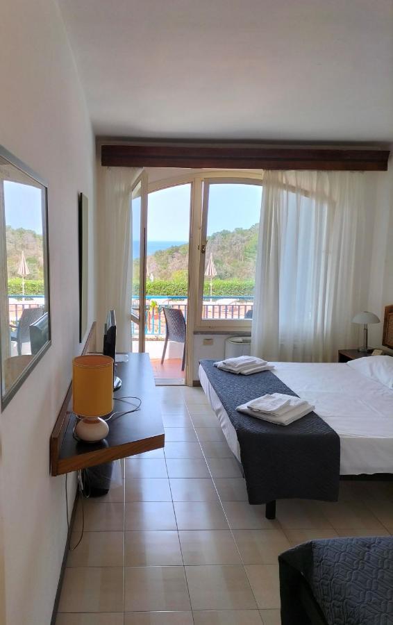 Hotel Horizon Elba Portoferraio Bagian luar foto
